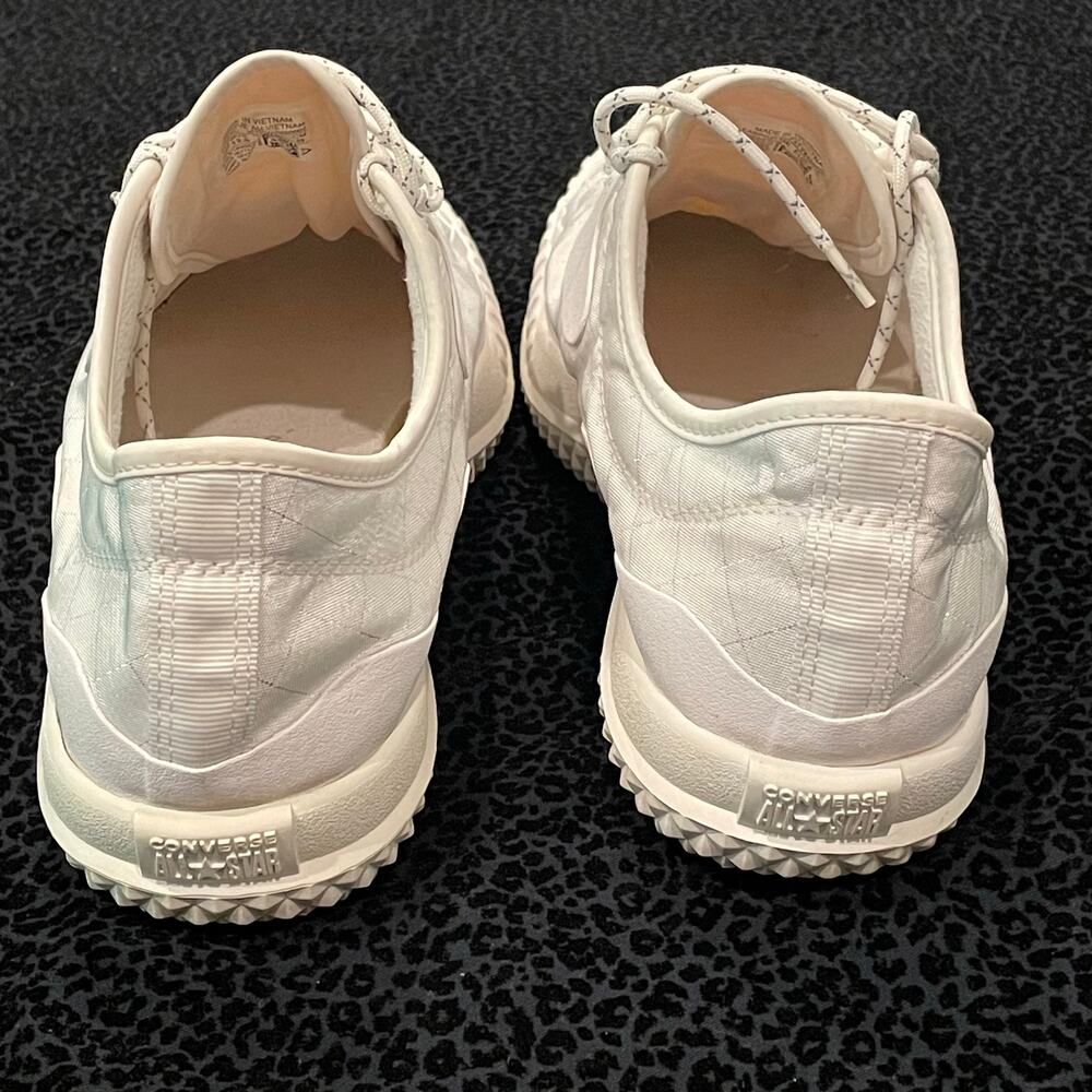 Converse Men’s Low Top Sneakers in Off-White - Picture 4 of 7